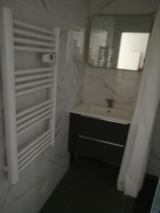 Studio D'Hotes Climatise 弗卢瓦拉克 外观 照片